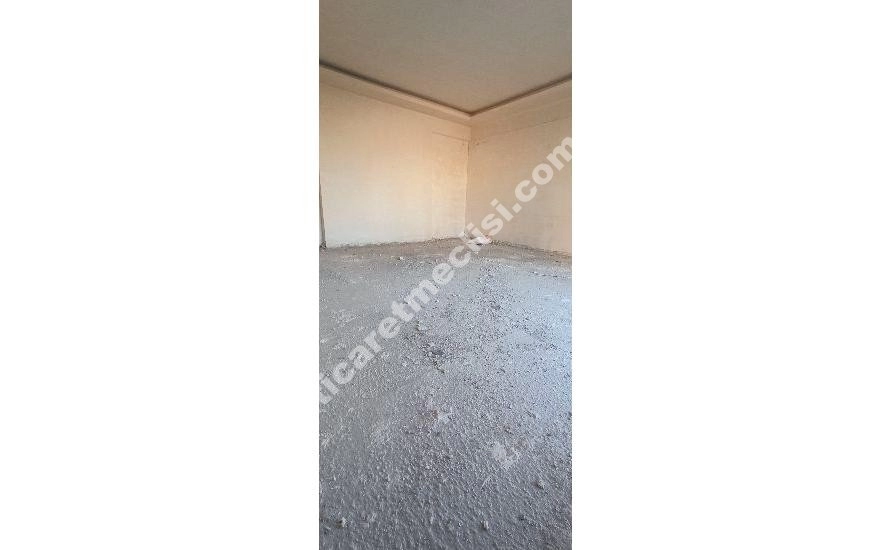 ABDÜLKADİR YÜKSEL DEVLET HASTANESİNİN ARKASINDA SATILIK 3.5+1 DAİRE_4