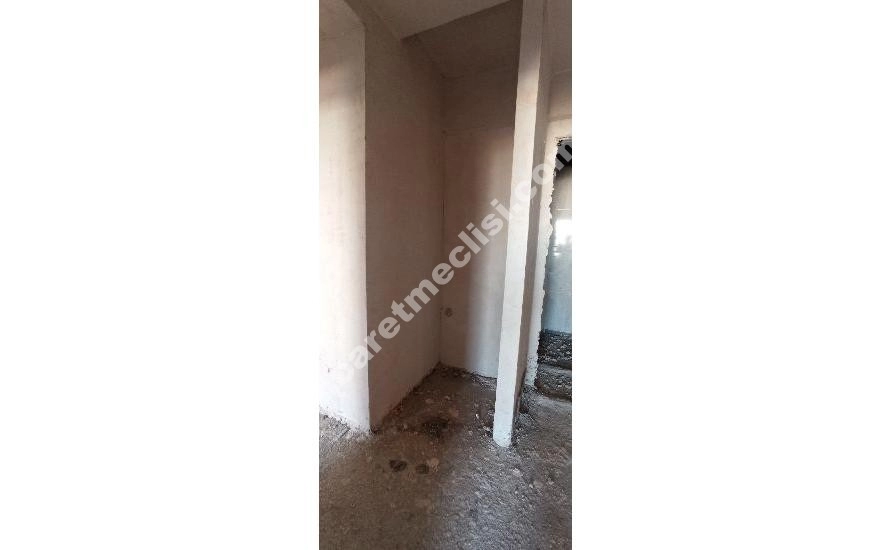 ABDÜLKADİR YÜKSEL DEVLET HASTANESİNİN ARKASINDA SATILIK 3.5+1 DAİRE_5