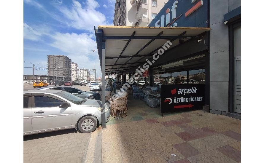 Şirinevler de ana cadde üzerin de 1450 mt dükkan_0
