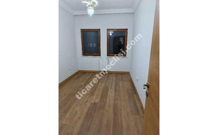 KUZEYŞEHİR 1.ETAPTA SAGLIK OCAGININ YANI BAŞINDA 3+1 SATILIK DAİRE_17