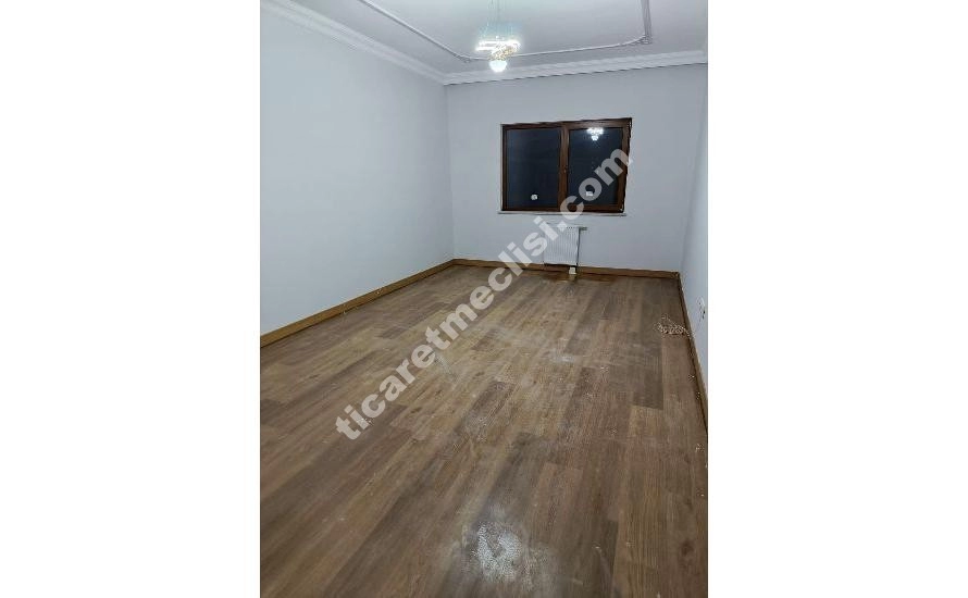 KUZEYŞEHİR 1.ETAPTA SAGLIK OCAGININ YANI BAŞINDA 3+1 SATILIK DAİRE_10