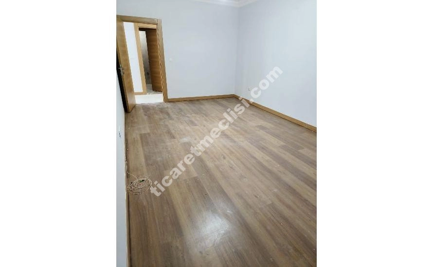 KUZEYŞEHİR 1.ETAPTA SAGLIK OCAGININ YANI BAŞINDA 3+1 SATILIK DAİRE_16